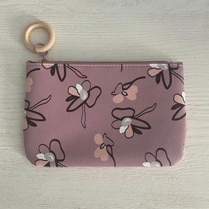 Makeup bags / cosmetic pouch
